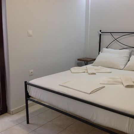 Eva Rooms Makrýgialos Exterior foto