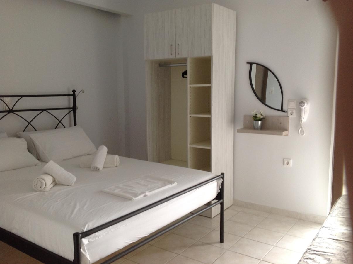 Eva Rooms Makrýgialos Exterior foto